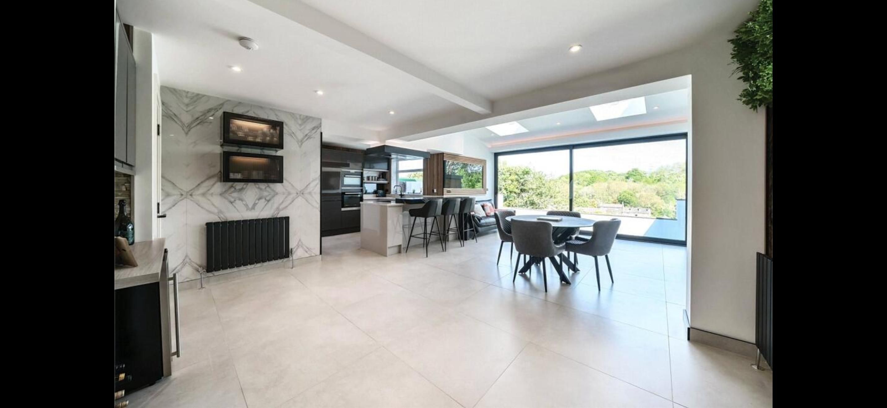 farsley — interior
